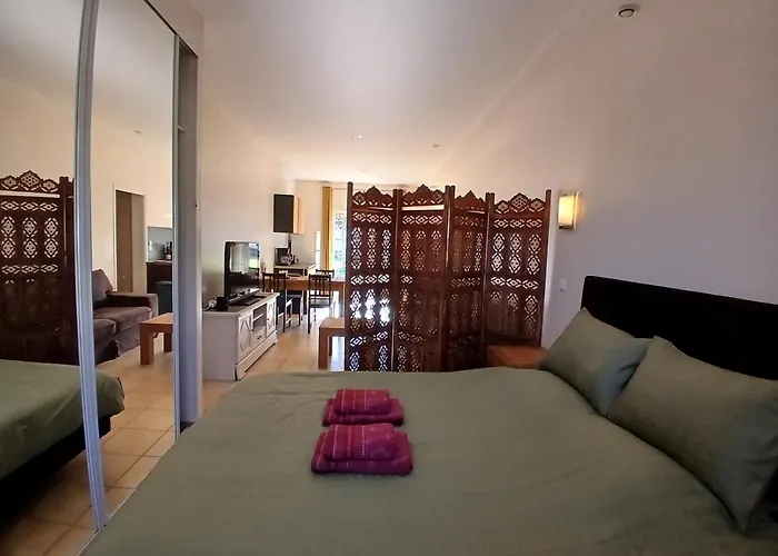Peaceful Escape Apartment